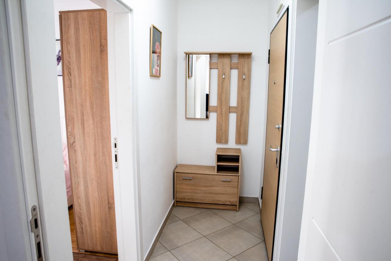 Appartamento Apartman Black Star Novi Sad Esterno foto